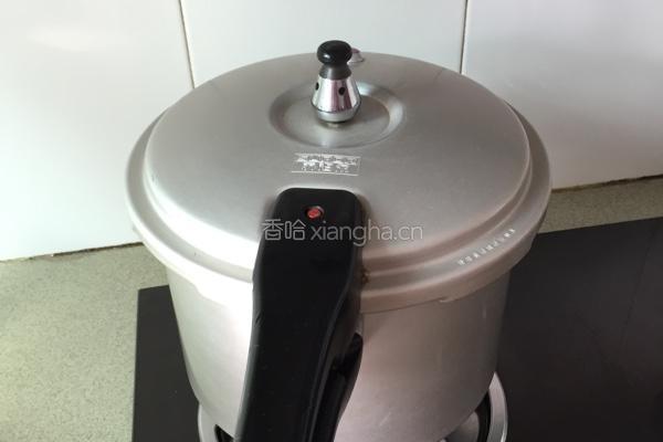 宝宝开心拍拍双色肉松（面包机版）的做法图解3