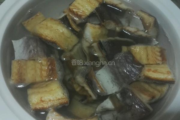 鳗鱼干烧五花肉的做法图解2
