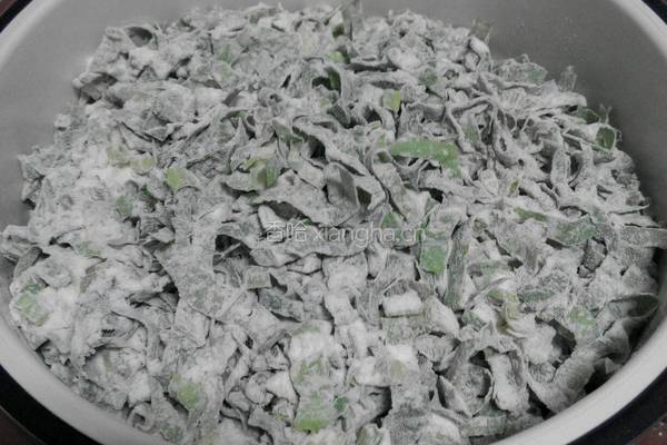 粉蒸油麦菜的做法图解4