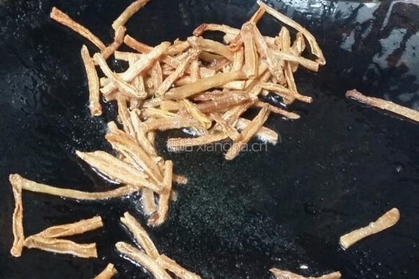沙虫金针菇汤的做法图解5