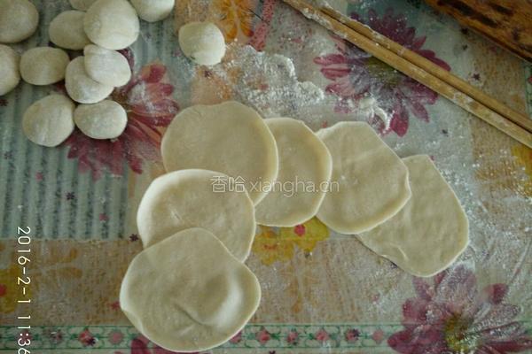 宝宝水饺 -肝粉油菜猪肉胡萝卜的做法图解10