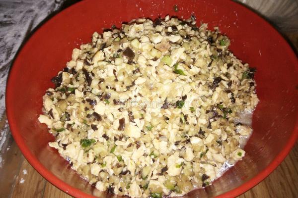 茄子鸡蛋木耳饺子陷的做法图解9
