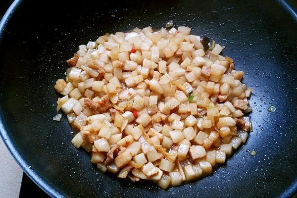 萝卜肉丁捞面的做法图解7