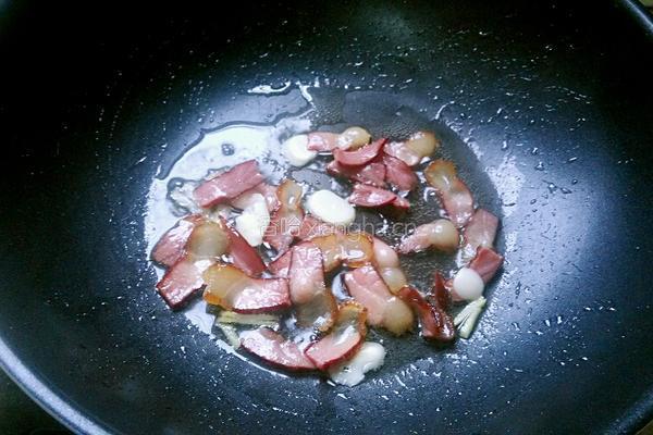 荷兰豆炒腊肉的做法图解4