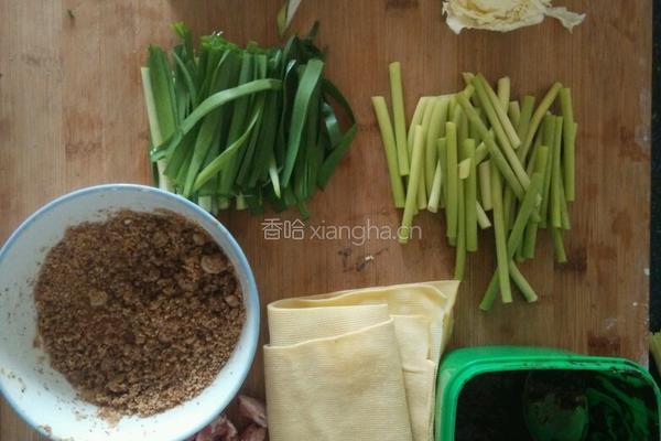 豆皮卷时蔬的做法图解1