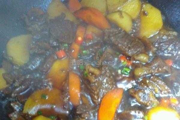 土豆烧牛肉的做法图解9