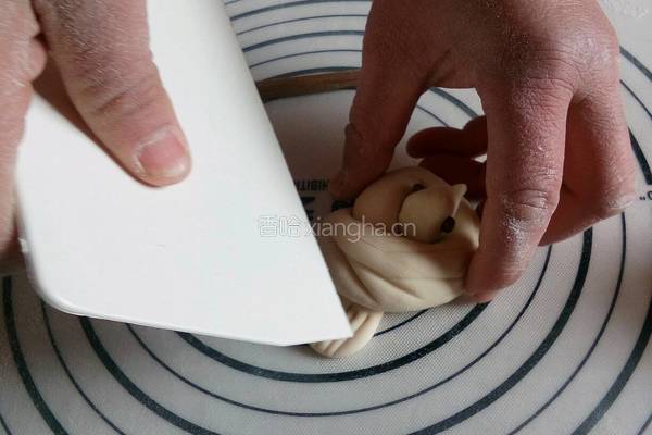 面点鸽子的做法图解7