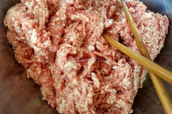摆财羊肉水饺的做法图解3