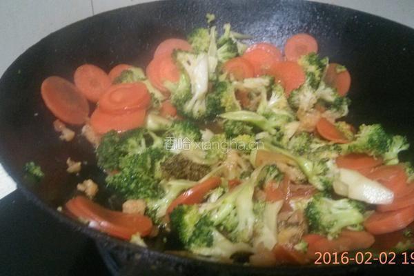 菜花炒胡萝卜的做法图解5