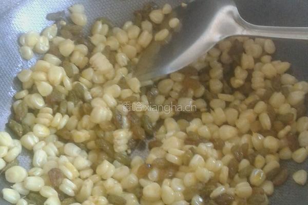 葡萄干玉米的做法图解4