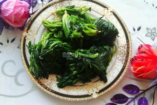 炝拌菠菜的做法图解3