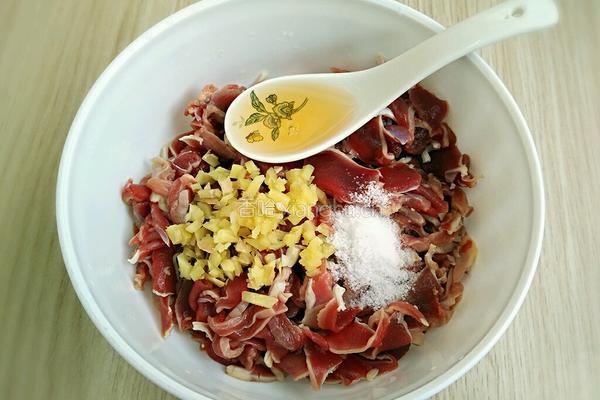 泡椒爆炒鸡胗的做法图解3