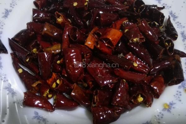 干煸辣子鸡的做法图解11