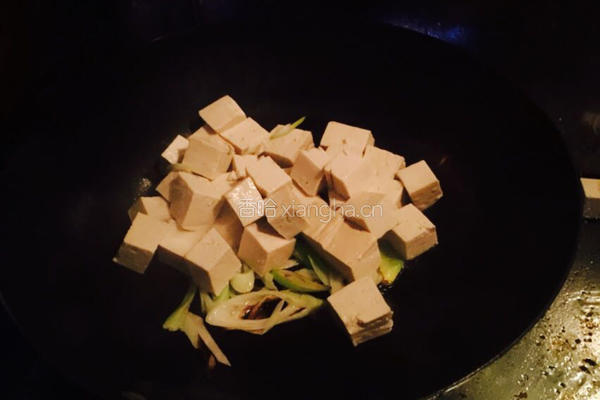 白菜炖豆腐的做法图解5