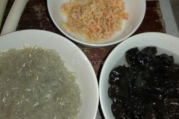芹菜肉水饺的做法图解2