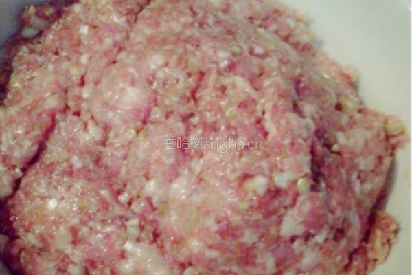 芹菜肉水饺的做法图解4
