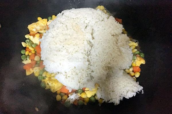 什锦蛋炒饭的做法图解6