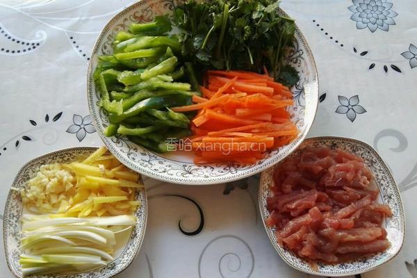 香辣肉丝的做法图解1