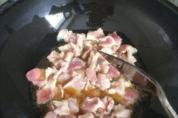 〖 蒜薹炒肉 〗的做法图解2