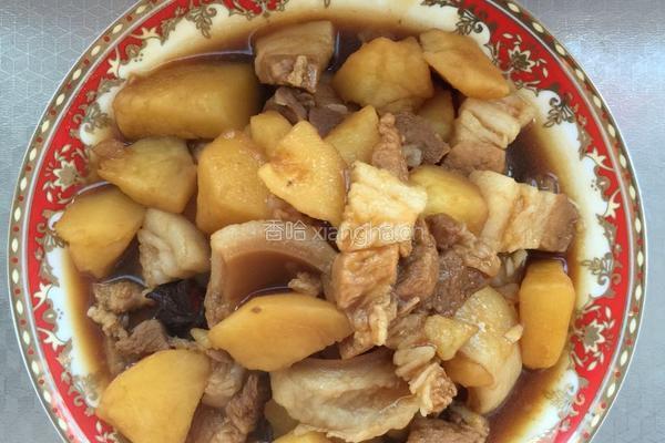 红烧肉炖土豆的做法图解3