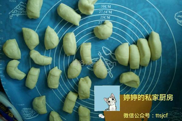 炼乳杏仁奶香小餐包的做法图解10