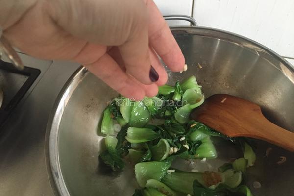 虾皮油菜的做法图解8