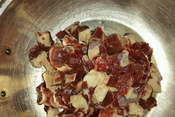 木瓜炖牛肉的做法图解1