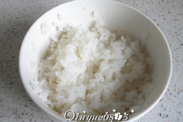 足球饭团的做法图解1