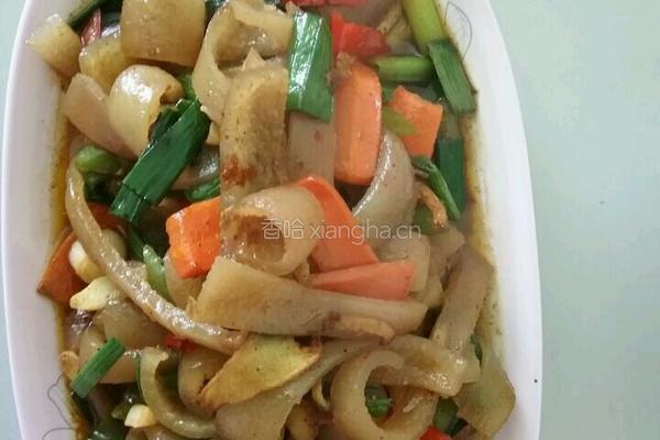 蒜苗炒肉皮