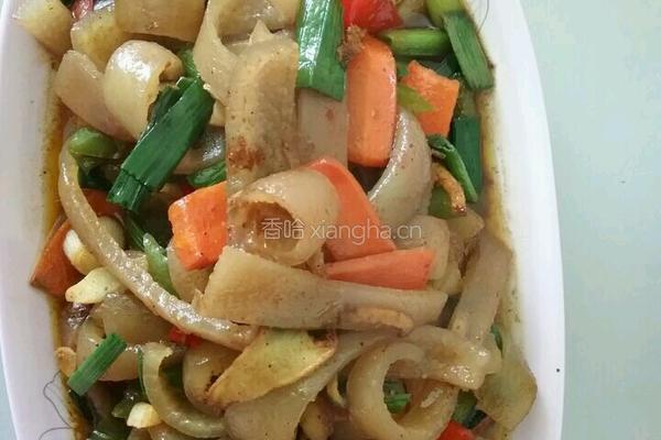 蒜苗炒肉皮的做法图解4