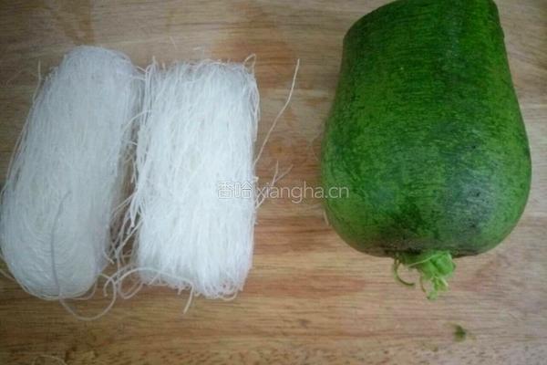 扇贝萝卜丝汤的做法图解1
