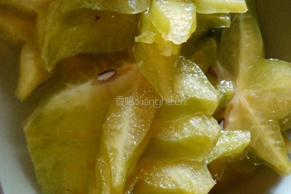 酸杨桃焖大眼鸡的做法图解2