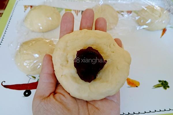 花式豆沙面包的做法图解4