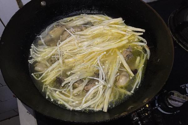 金针菇小鸡汤的做法图解5