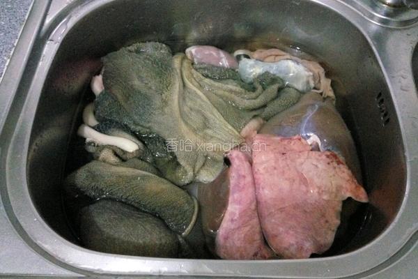 清炖羊杂汤的做法图解1