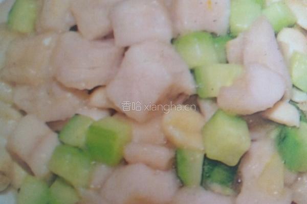 莲子鱼丁的做法图解3