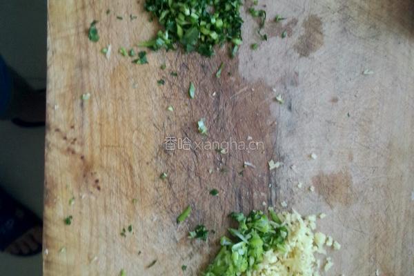 清汤肉丸的做法图解1