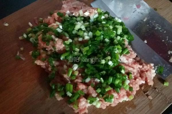 猪肉香菇饺子的做法图解5