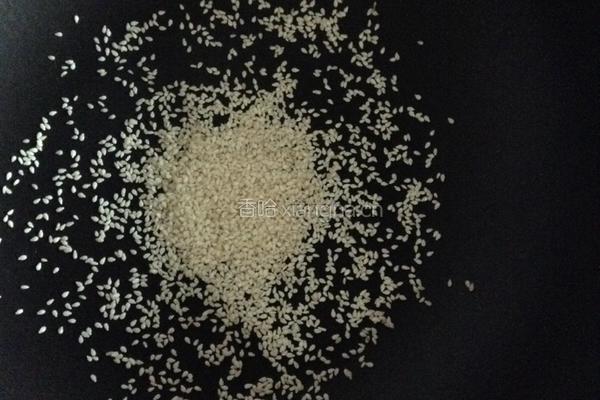 凉拌菠菜的做法图解1