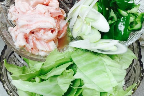 日式回锅肉?的做法图解1