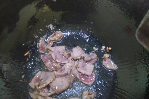 尖椒炒肉的做法图解3