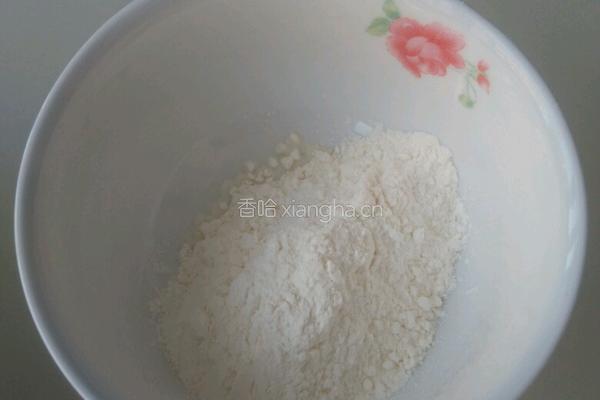 炸鱿鱼圈的做法图解3
