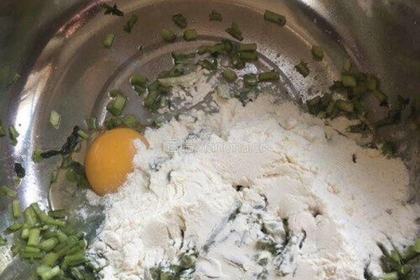 茼蒿丸子?的做法图解1