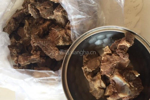 番茄包菜炖排骨的做法图解3