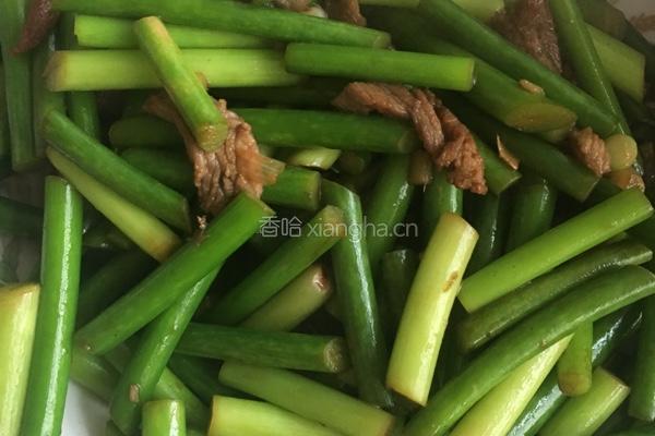 蒜台炒肉的做法图解3