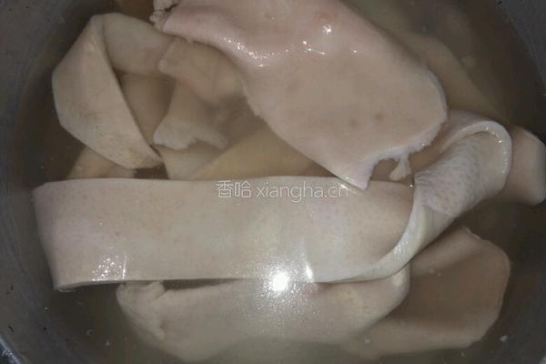 猪皮冻的做法图解1