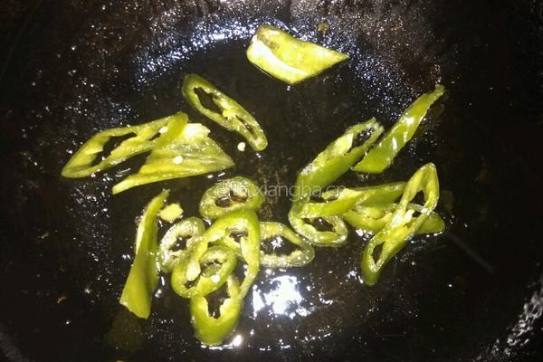 菠萝咕噜肉的做法图解5