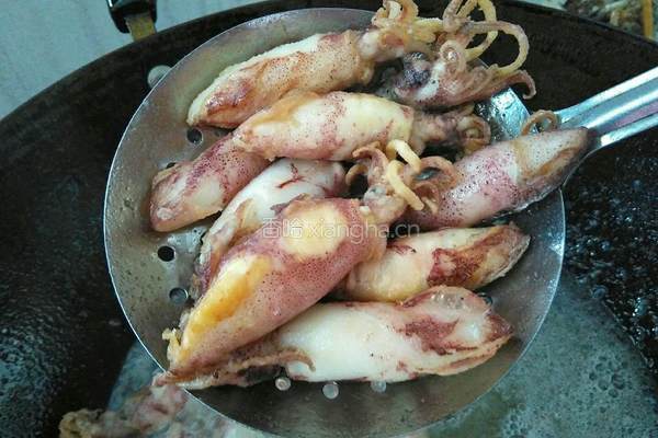 酥炸鱿鱼仔的做法图解9