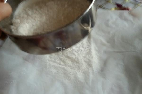 彩虹蛋糕卷的做法图解2