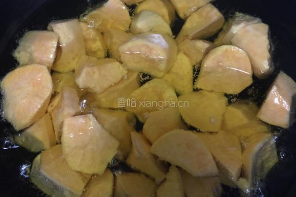 拔丝地瓜的做法图解2